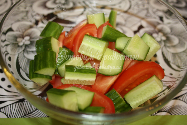 Салат с брынзой и овощами. Шаг 5