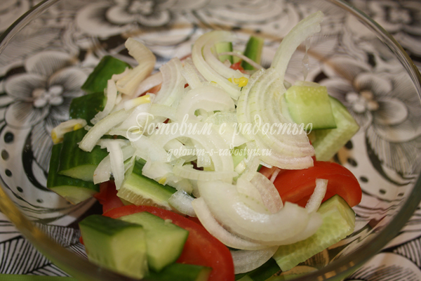Салат с брынзой и овощами. Шаг 6